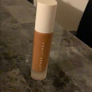 Fenty Foundation 420